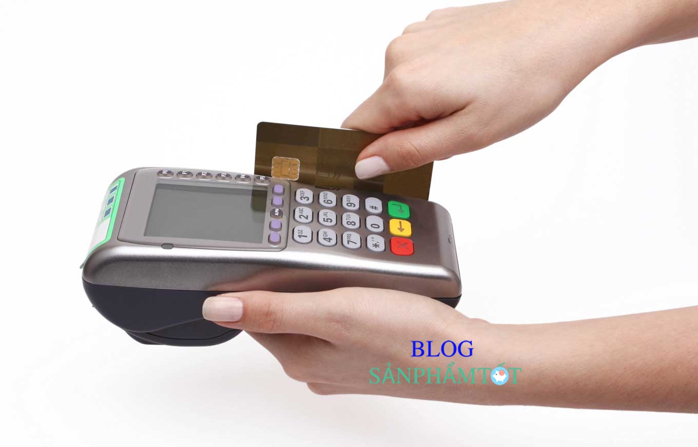 Quẹt thẻ ghi nợ, thẻ tín dụng