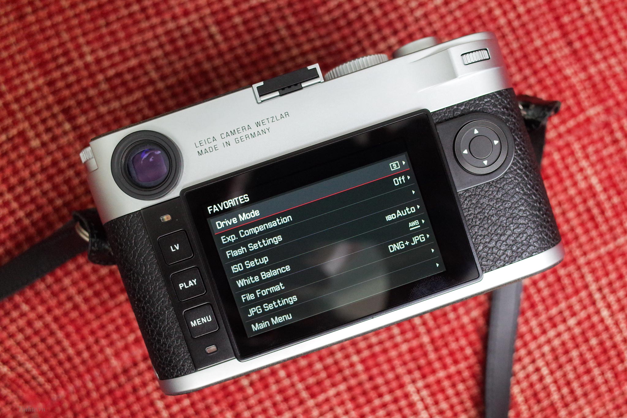 review máy ảnh Leica M10